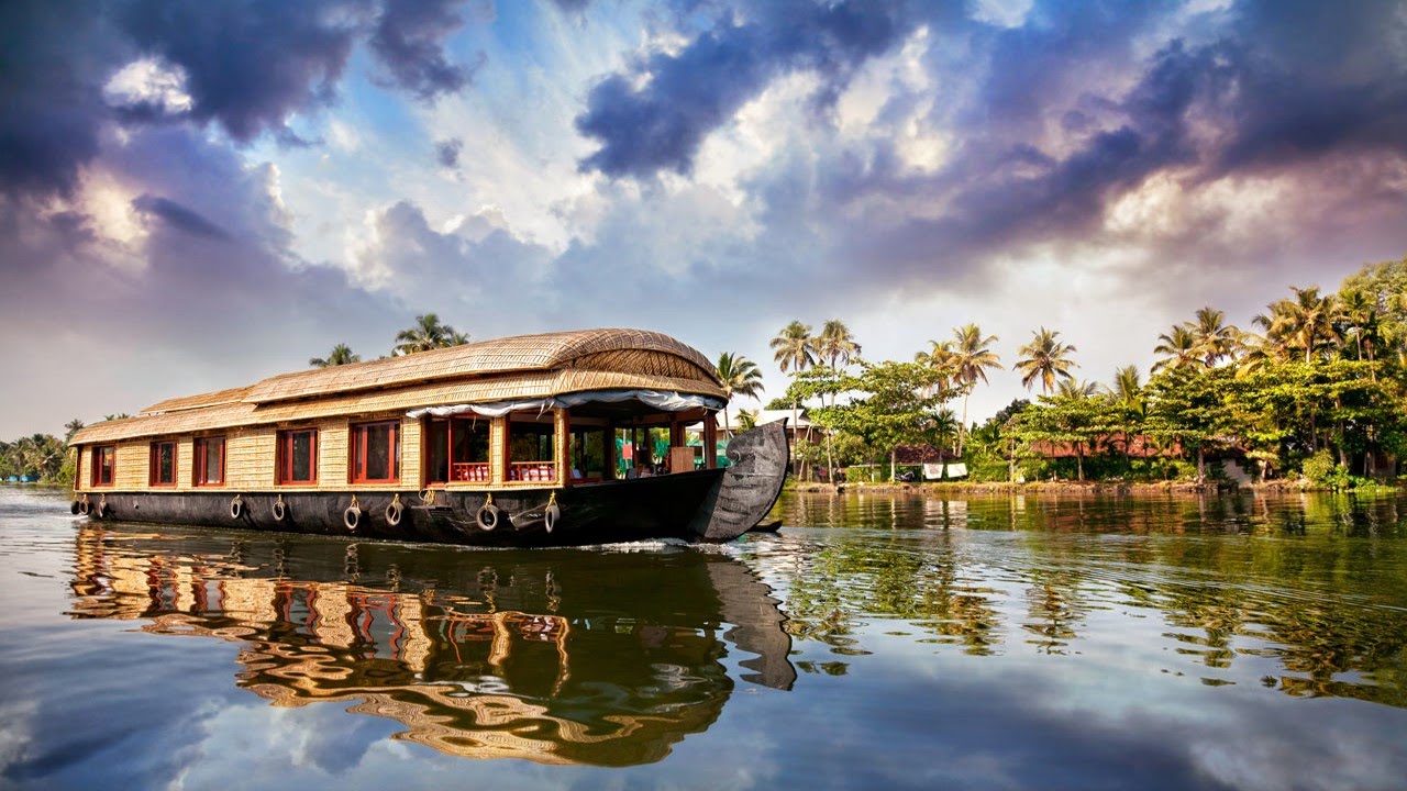 Top 5 Best Places to Visit in Kerala, the God’s Own Country