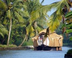 Roverholidays: Tour Package to Kerala